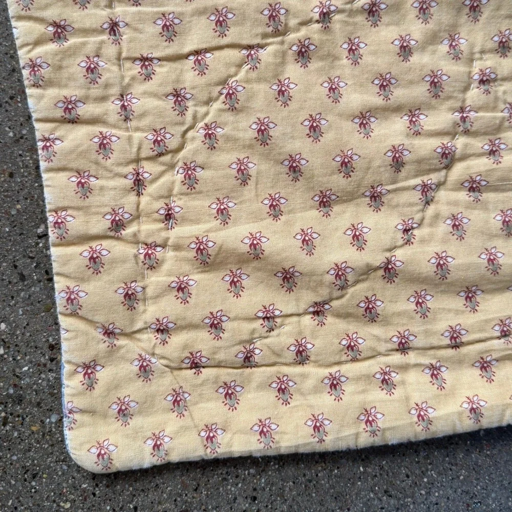 Amish Hand Stitched Cathedral Window Patchwork Quilt Red Yellow Floral 87x84